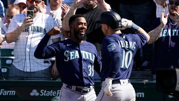 Watch: Mariners' Jarred Kelenic smacks home run for first career hit