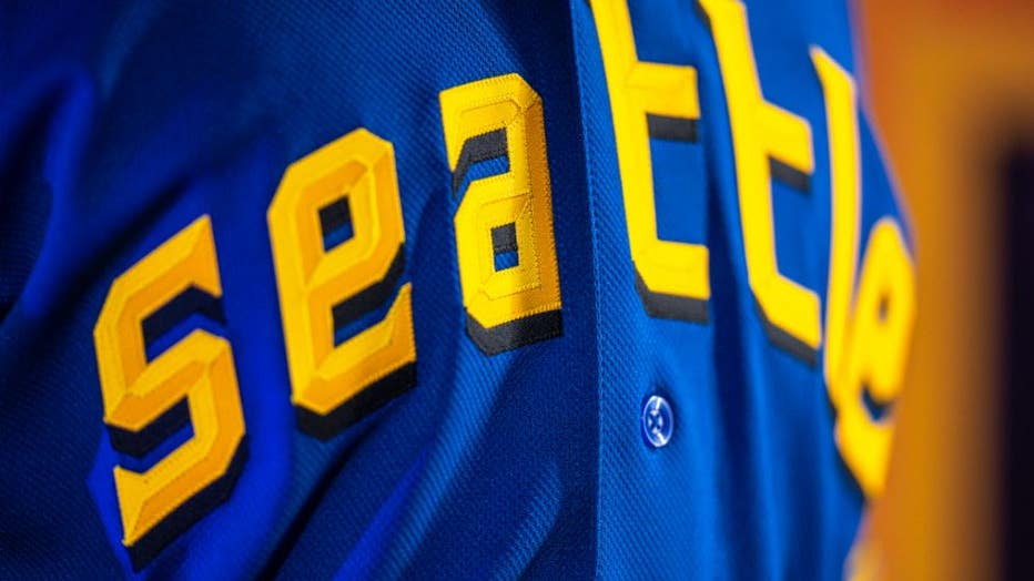 Gallery: Mariners break out City Connect uniforms for 1st time