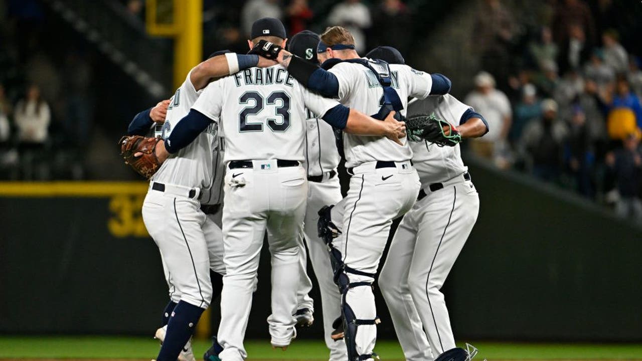 Kirby throws 7 sharp innings, Mariners blank Rangers 5-0 - The San Diego  Union-Tribune