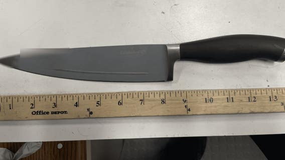 Woman jumps from second-story window to escape stabbing suspect in Seattle