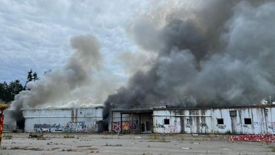 Massive fire breaks out at Lacey mushroom farm