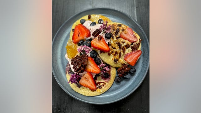 Emerald Eats: Making Mother's Day pancakes with The Lakehouse Bellevue