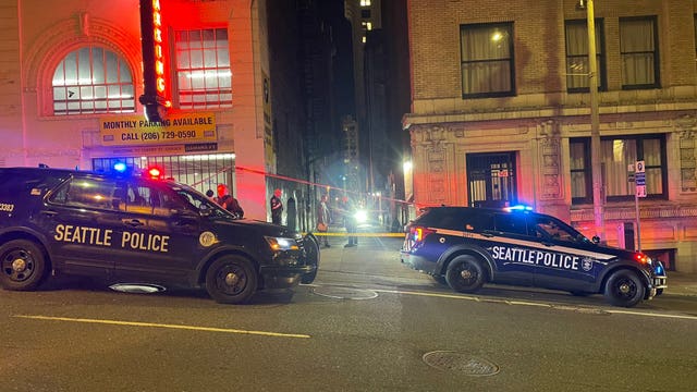 Man found injured dies in Downtown Seattle alley