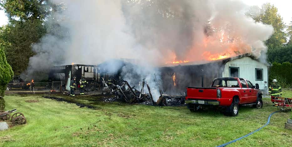 Deputies: Upset girlfriend sets Pierce County home on fire, now on the run