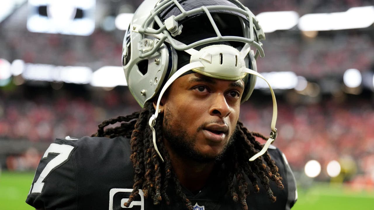 Photographer shoved to the ground by Las Vegas Raiders star Davante Adams  files police report