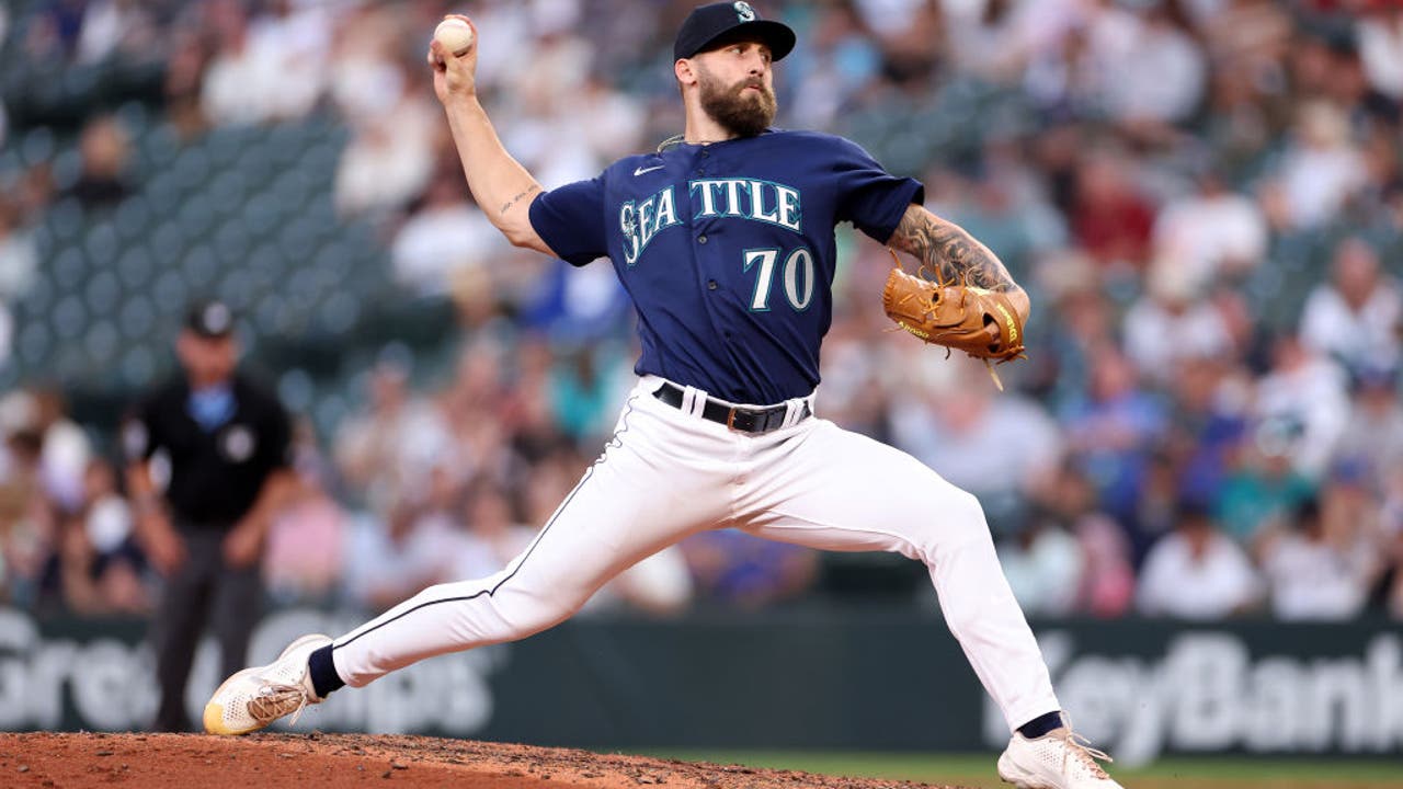 Matt Festa of the Seattle Mariners pitches in the seventh inning