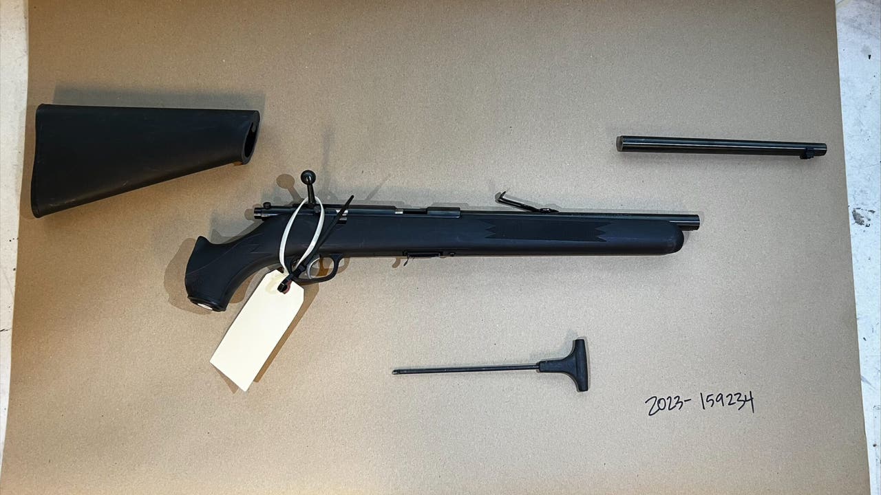 Police arrest theft suspect, recover sawed-off rifle in North Seattle