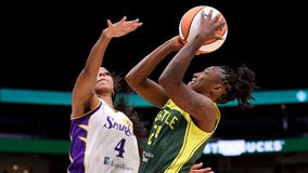 Loyd, Ogwumike score 20 of Seattle's 25 fourth-quarter points in 89-83 win over Sparks