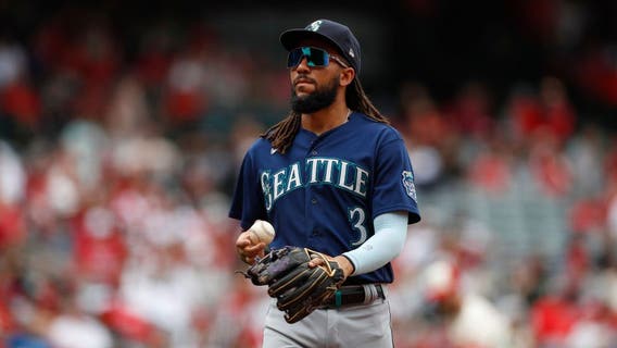 J.P. Crawford exits with bruised shoulder, Mariners lose 3-1 to Yankees