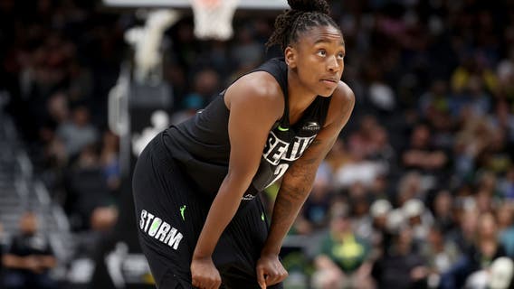 Loyd leads Seattle against Los Angeles after 26-point showing