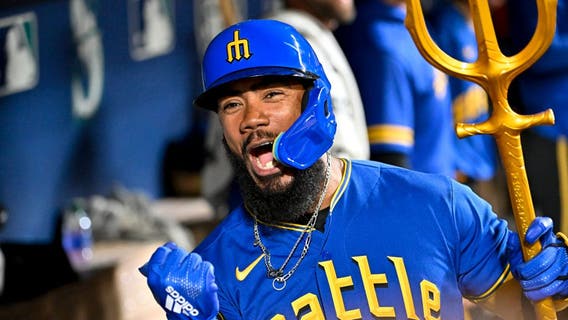 Teoscar Hernández hits go-ahead HR, Mariners beat White Sox 3-2