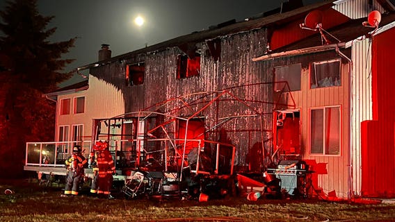 9 displaced, cat killed, in fire at duplex in Everett