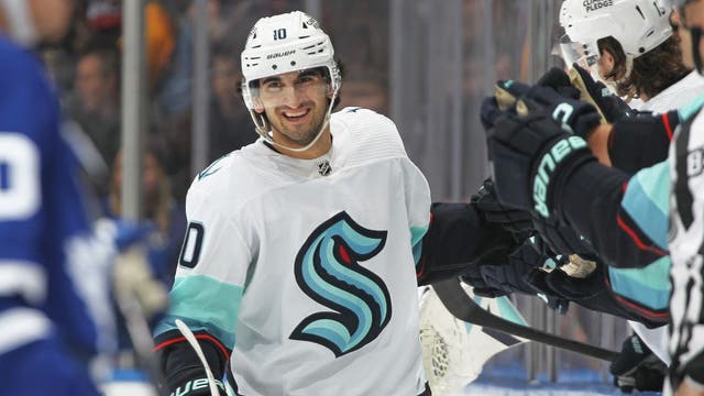 Kraken's Matty Beniers wins Calder Trophy as NHL's Rookie of the Year