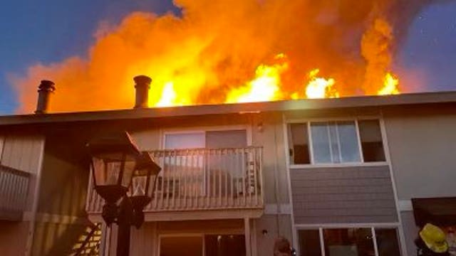 5 firefighters hurt while tackling Tacoma apartment fire