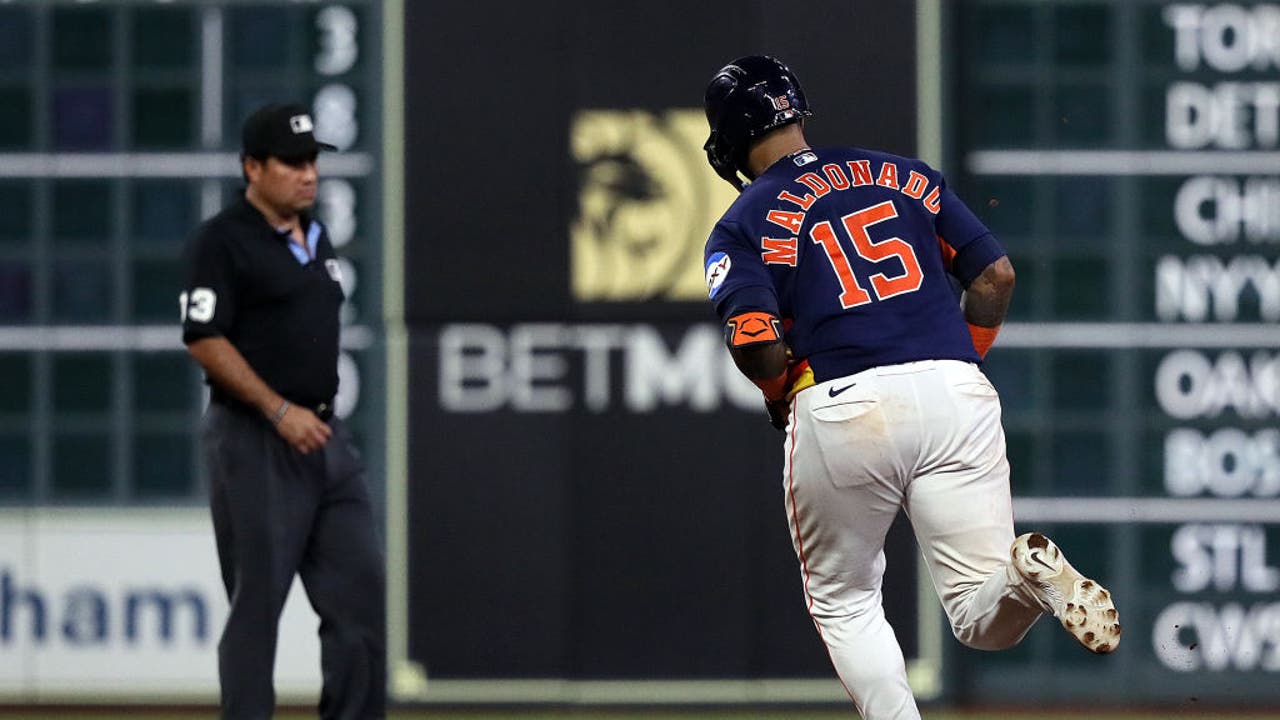 Martin Maldonados homer in eighth gives Astros 3-2 win over Mariners