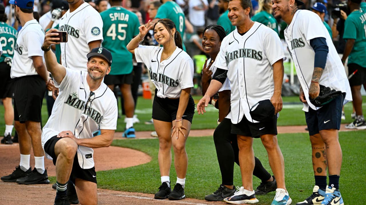 Actors, athletes, former Mariners face off in All-Star Weekend