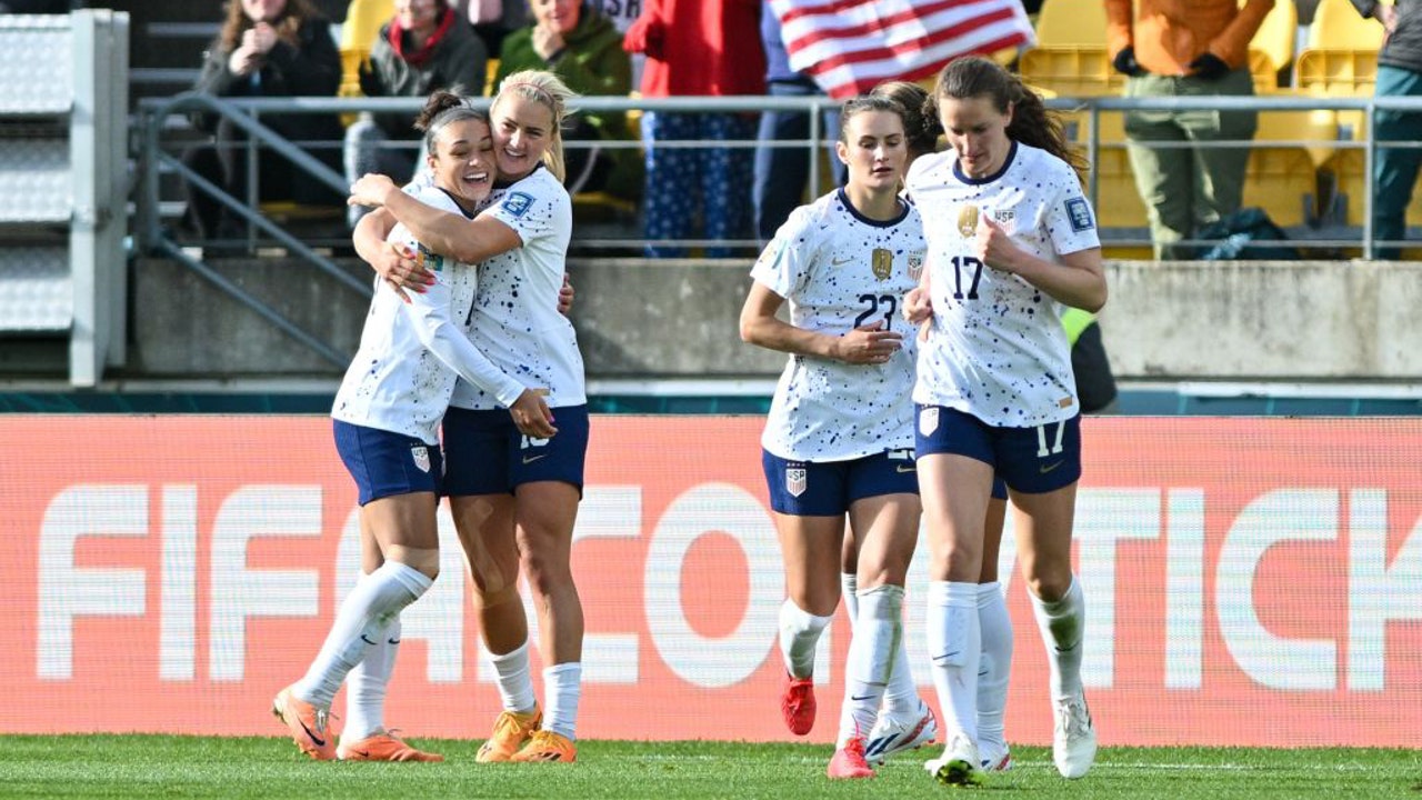 Carli Lloyd Doesn't Like the View From the Bench - The New York Times