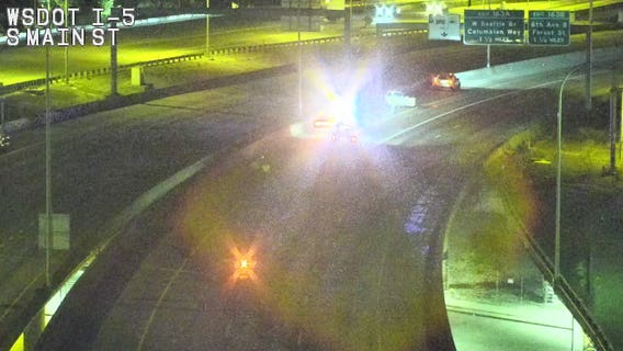 Driver suspected of DUI arrested, 3 sent to hospital after I-5 crash