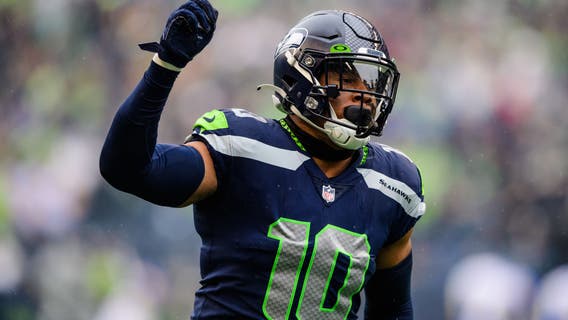 Seahawks, Uchenna Nwosu agree on a 3-year extension worth up to $59 million