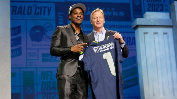 Top draft pick Devon Witherspoon signs rookie deal with Seahawks after two-day absence
