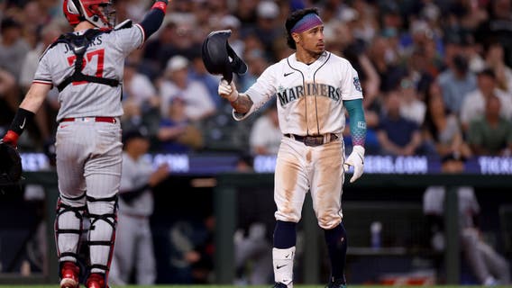 Kepler scores the go-ahead run on a passed ball in the Twins' 6-3 win over the Mariners