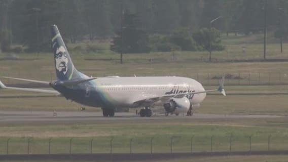 'I will kill everyone onboard:' Convicted felon makes fake bomb threat on flight to avoid cartel, docs say