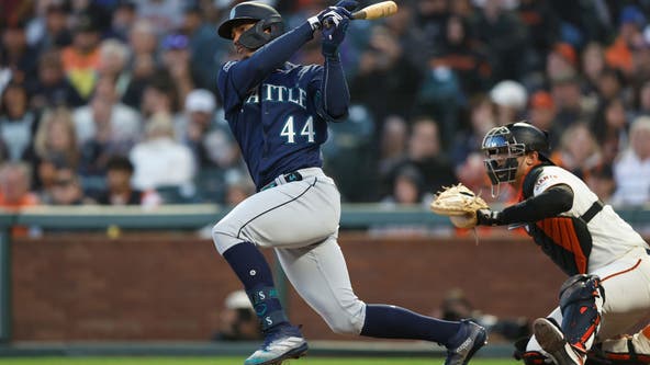 Rodríguez delivers in 4-run 9th against All-Star closer Doval as Mariners beat Giants 6-5