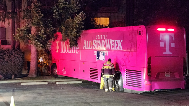 All-Star bus crashes into SeaTac hotel