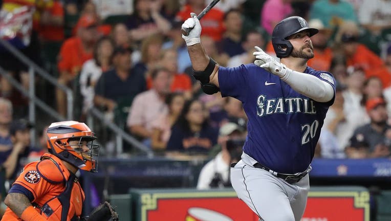 Mike Ford clears bases in 9-run 4th in Mariners 10-1 win over Astros