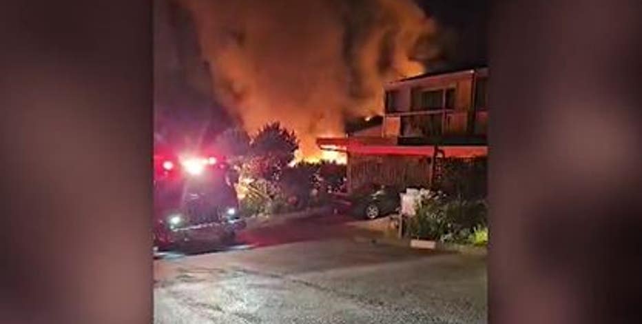 2 women killed in Mountlake Terrace townhouse fire