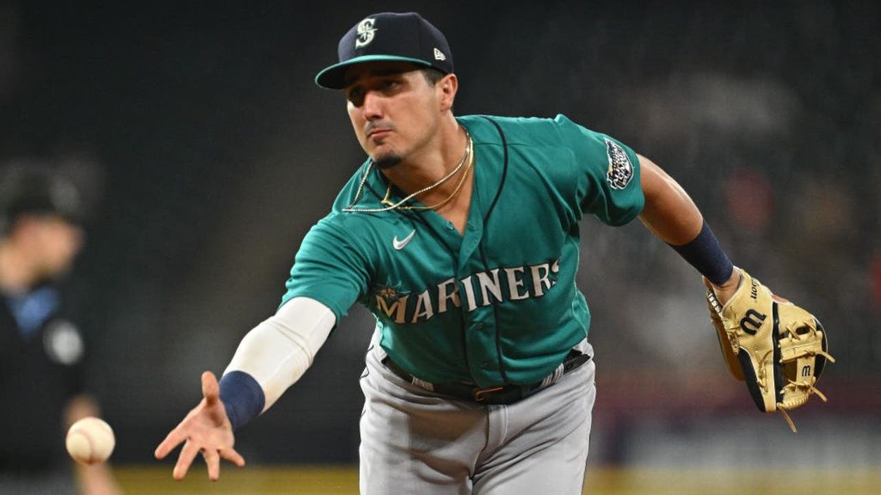 Mariners' Bryan Woo goes on IL; Emerson Hancock expected up