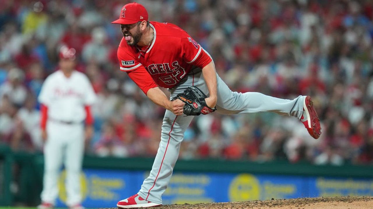 Mariners Claim RHP Dominic Leone Off Waivers From Angels | FOX 13 Seattle