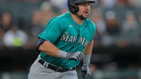 Cal Raleigh stars as Seattle Mariners pound Chicago White Sox 14-2 for 7th straight win