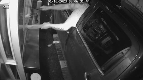 Man who tried to kidnap Auburn bikini barista pleads guilty to new charge, released from jail