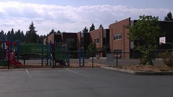 SPD: Man tried to lure 4-year-old with stuffed animal away from Lake City elementary school