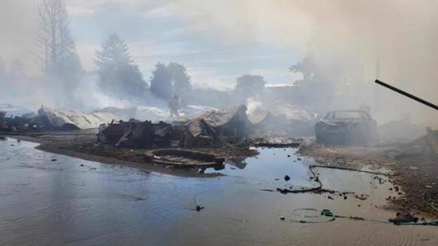 2 dead after brush fire sweeps through Lakewood mobile home park