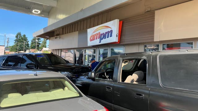 Fugitive arrested in Tacoma after ramming patrol cars, trying to evade police