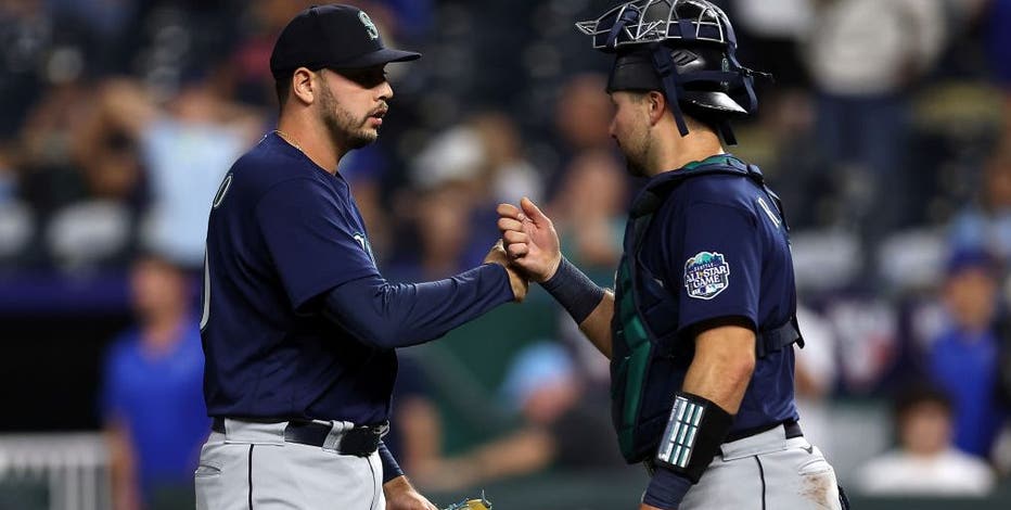 Teoscar Hernandez lifts Mariners to series win over Toronto