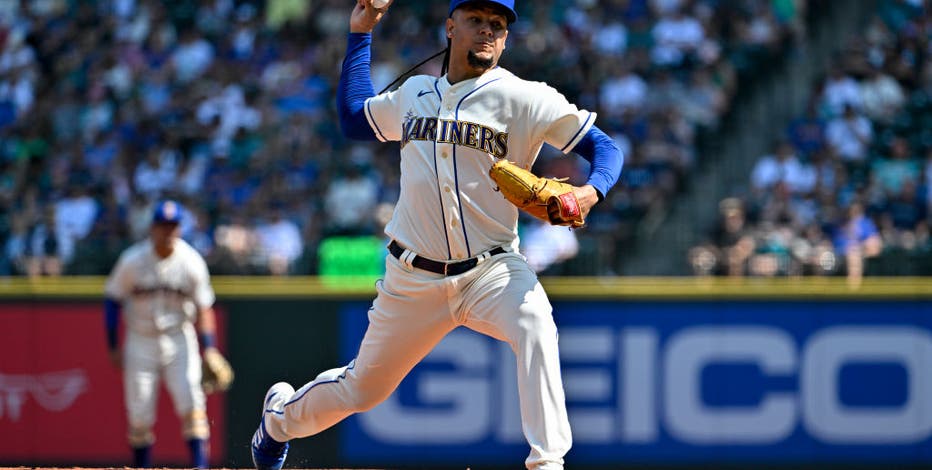 Mariners keep bashing, improve franchise-best start by beating