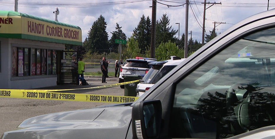 2 people dead in Parkland bus stop shooting