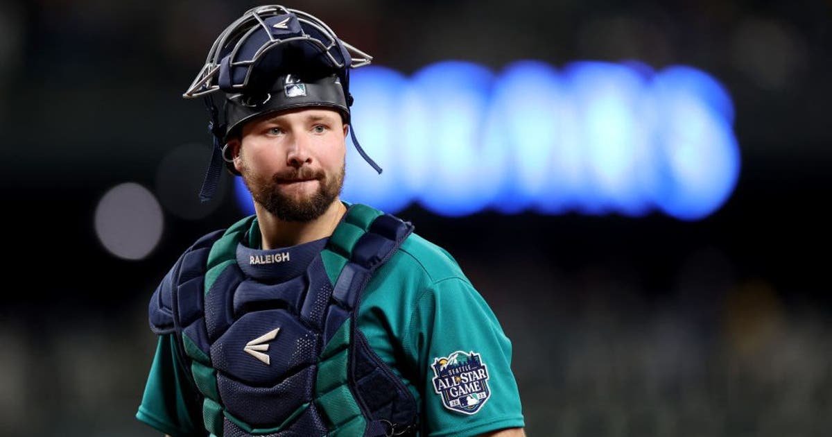 Cal Raleigh Mask Seattle Mariners, Cal Raleigh finalizing six-year, $105M extension ...