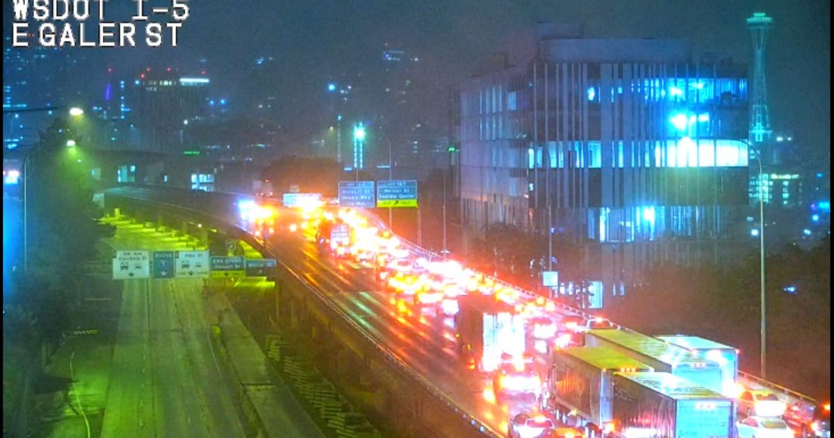Several injured in crash involving 2 cars on I-5 in Seattle | FOX 13 ...