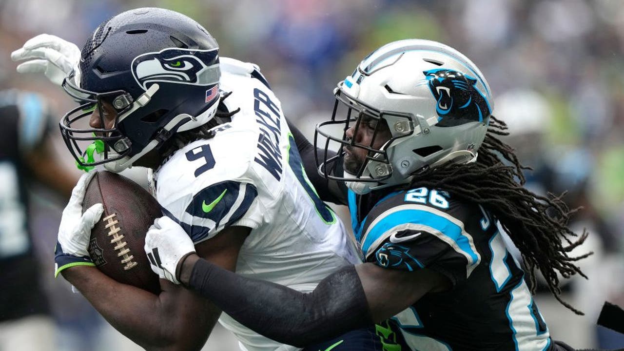 Kenneth Walker runs Seahawks to 37-27 win over Panthers