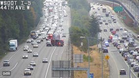 Lanes reopen on I-5 NB near Lynnwood after crash, police activity; search for suspect underway