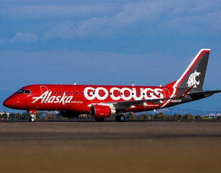 Alaska Airlines unveils new WSU UW planes and announces WSU