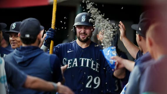 Crawford, Raleigh fuel big inning in Mariners’ 8-4 win over Reds
