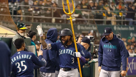 Crawford homers, Kelenic drives in two to back Castillo's win as Mariners beat A's 7-2