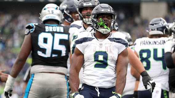 Kenneth Walker III sparks Seahawks in second half as Seattle pulls away to beat Carolina 37-27