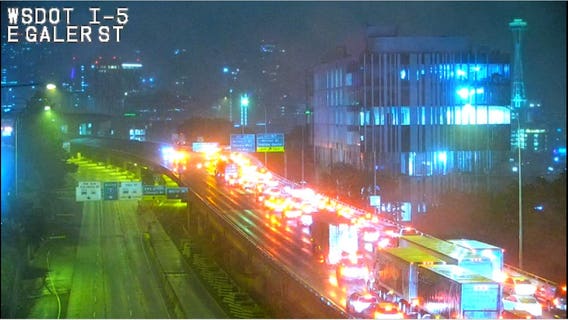 Several injured in crash involving 2 cars on I-5 in Seattle