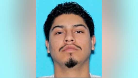 Sex offender who tried to carjack drivers on I-5 in Lynnwood arrested